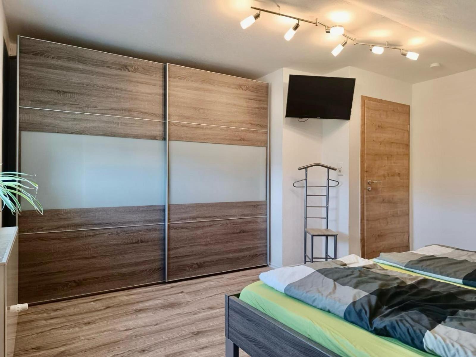 Bauer Apartment Lam